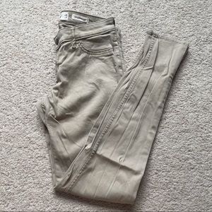 Hollister pants, size 3R